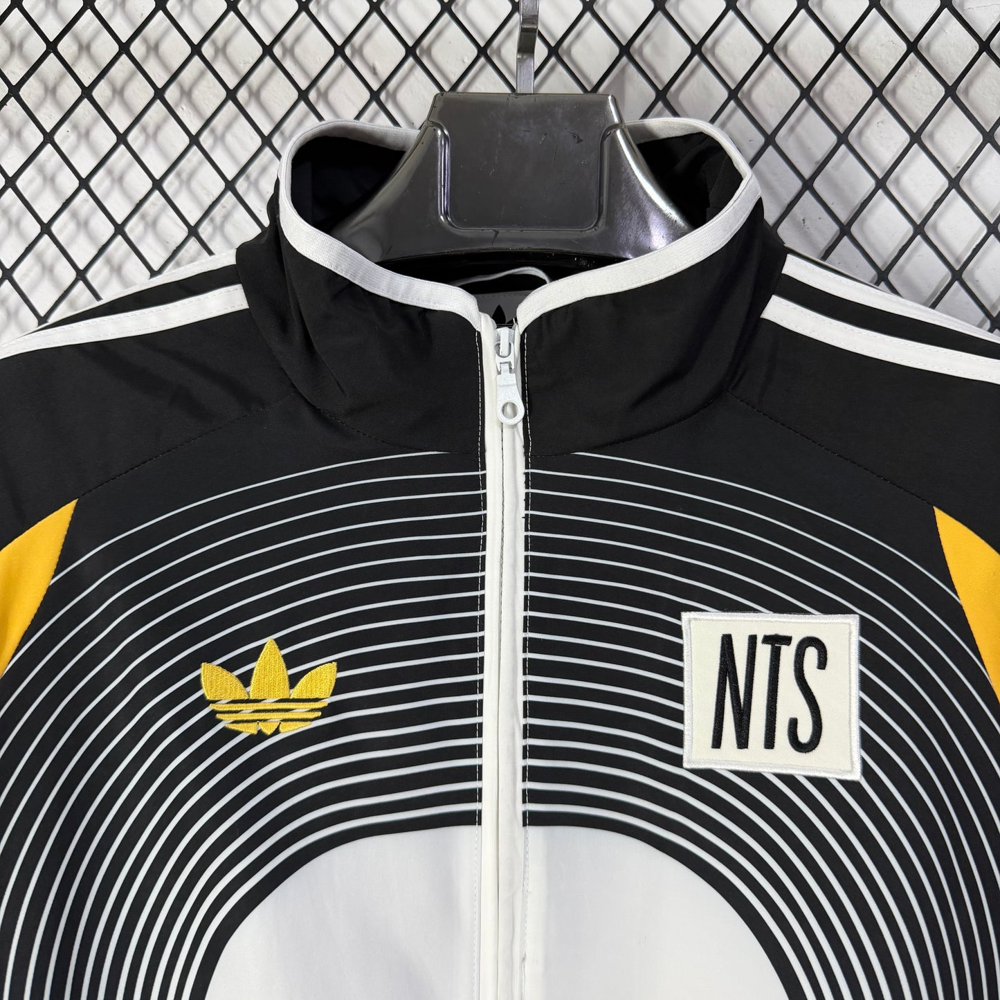 Threeleaf NTS collaboration edition Windbreaker