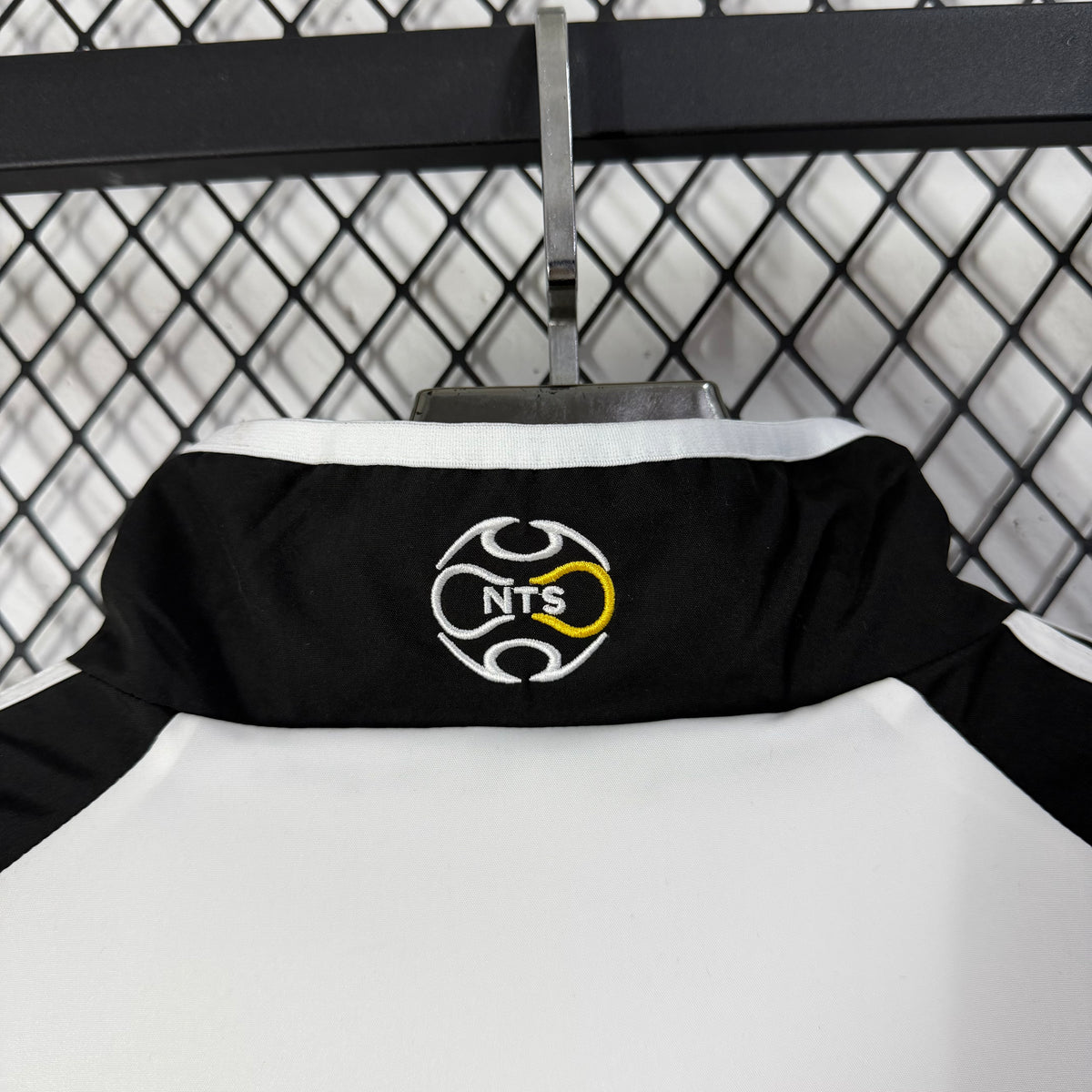 Threeleaf NTS collaboration edition Windbreaker