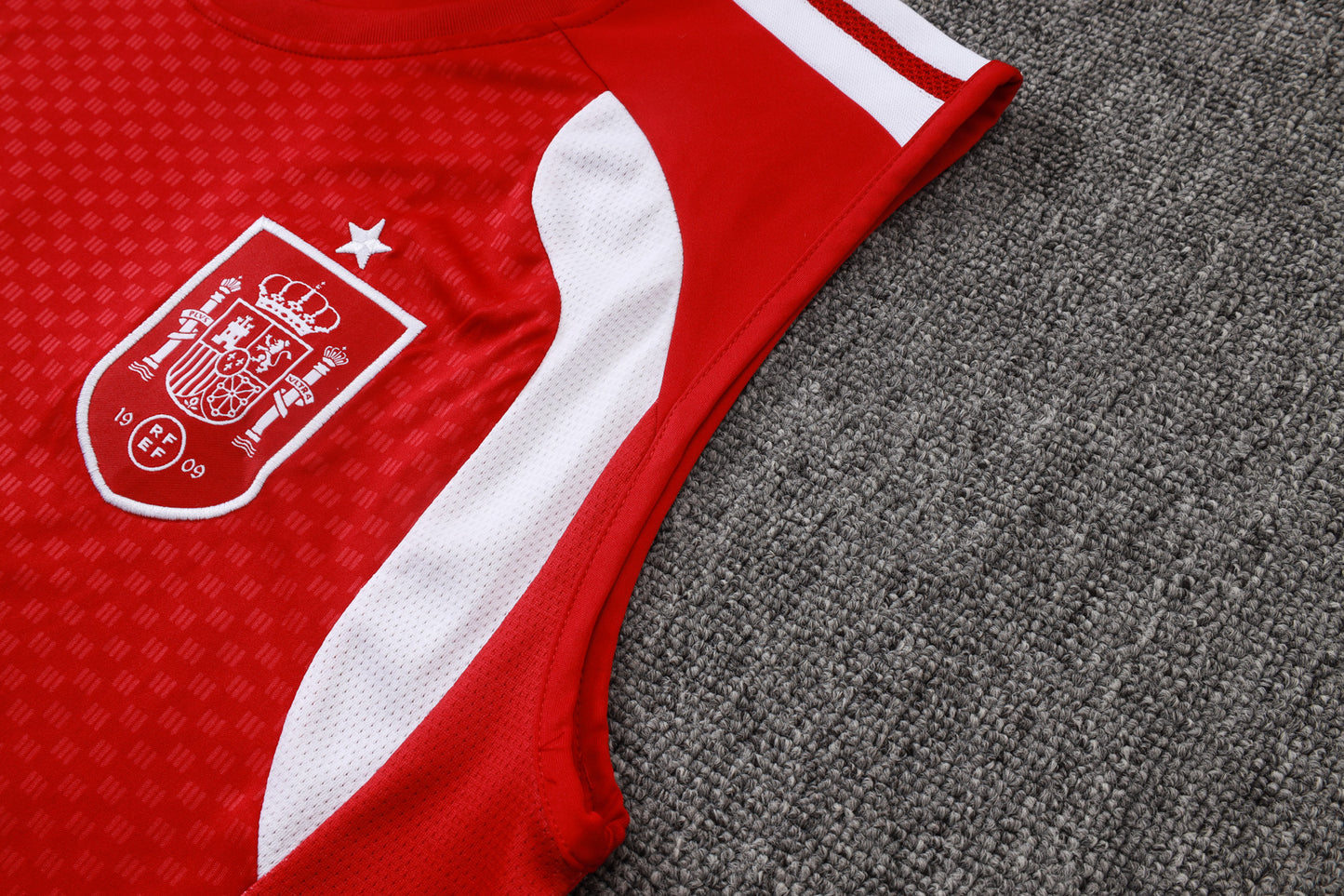 Spain 2627 Sleeveless Training Kit 2