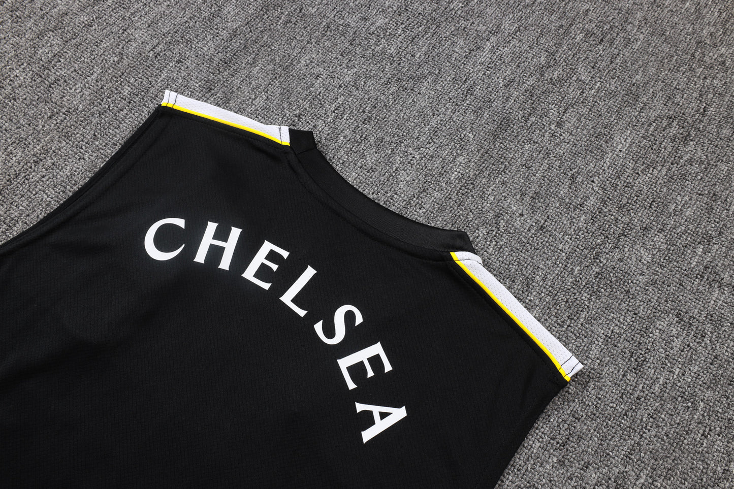 Chelsea 2627 Sleeveless Training Kit 1