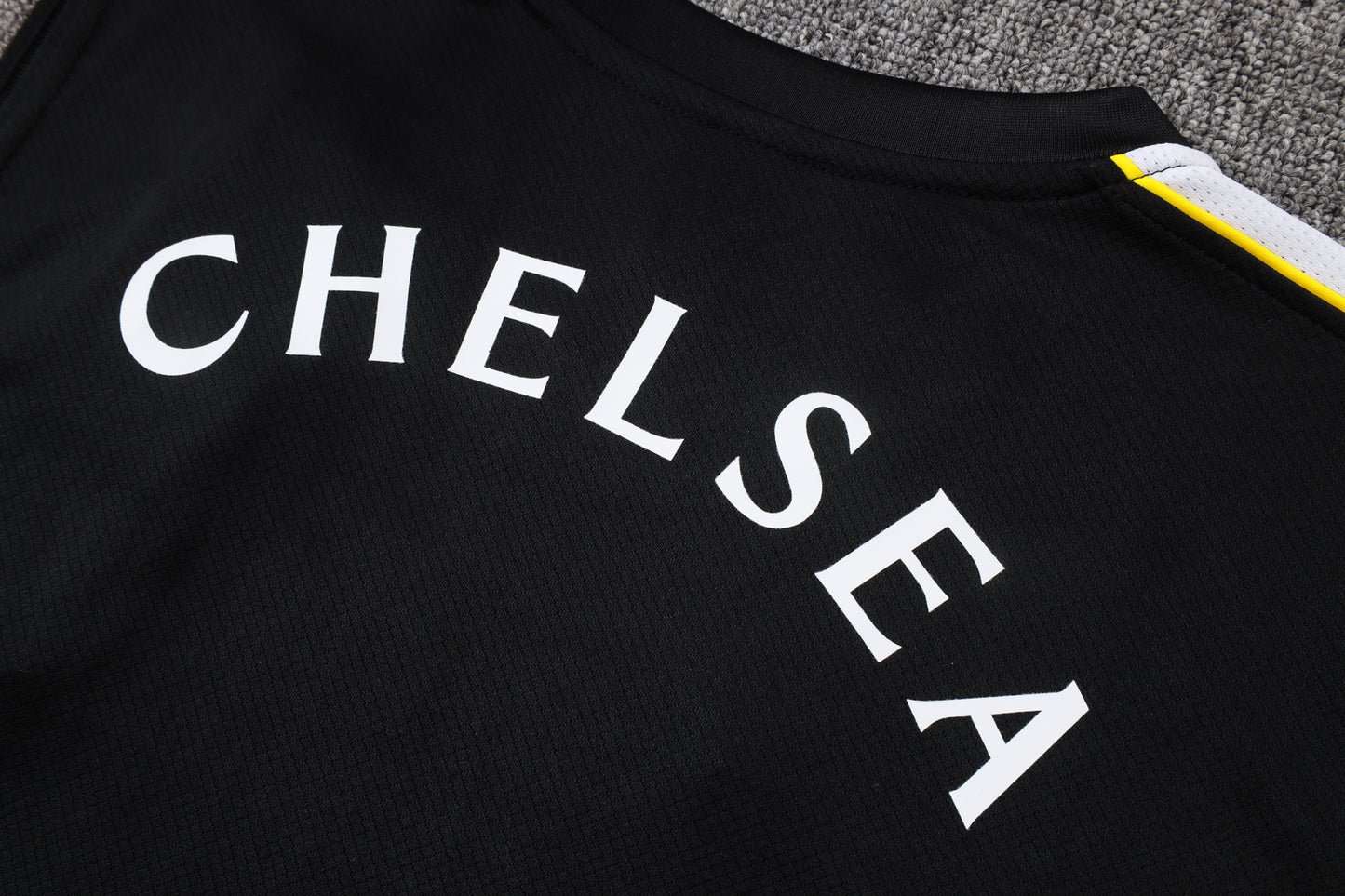 Chelsea 2627 Sleeveless Training Kit 1