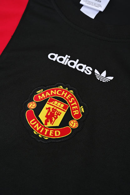2627 Manchester United short sleeve Training Kit 1