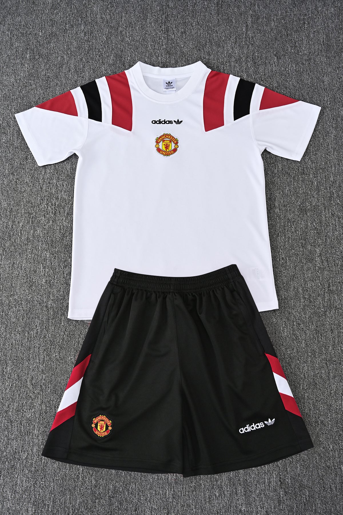 2627 Manchester United short sleeve Training Kit 3