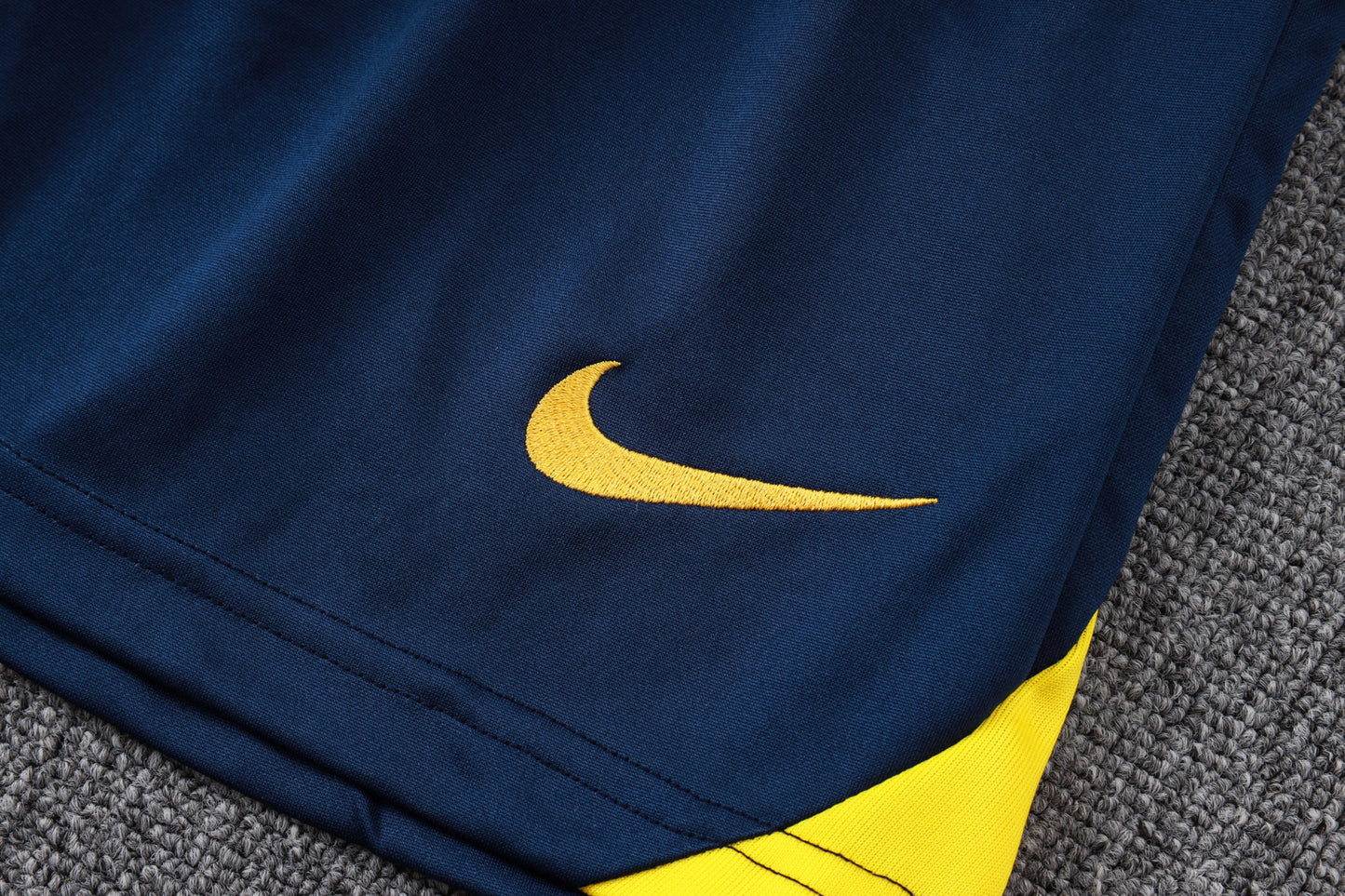 Atletico Madrid Sleeveless Training Kit - Purple/Yellow