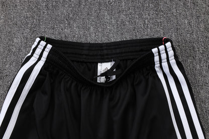 Juventus Sleeveless Training Kit - Retro Home