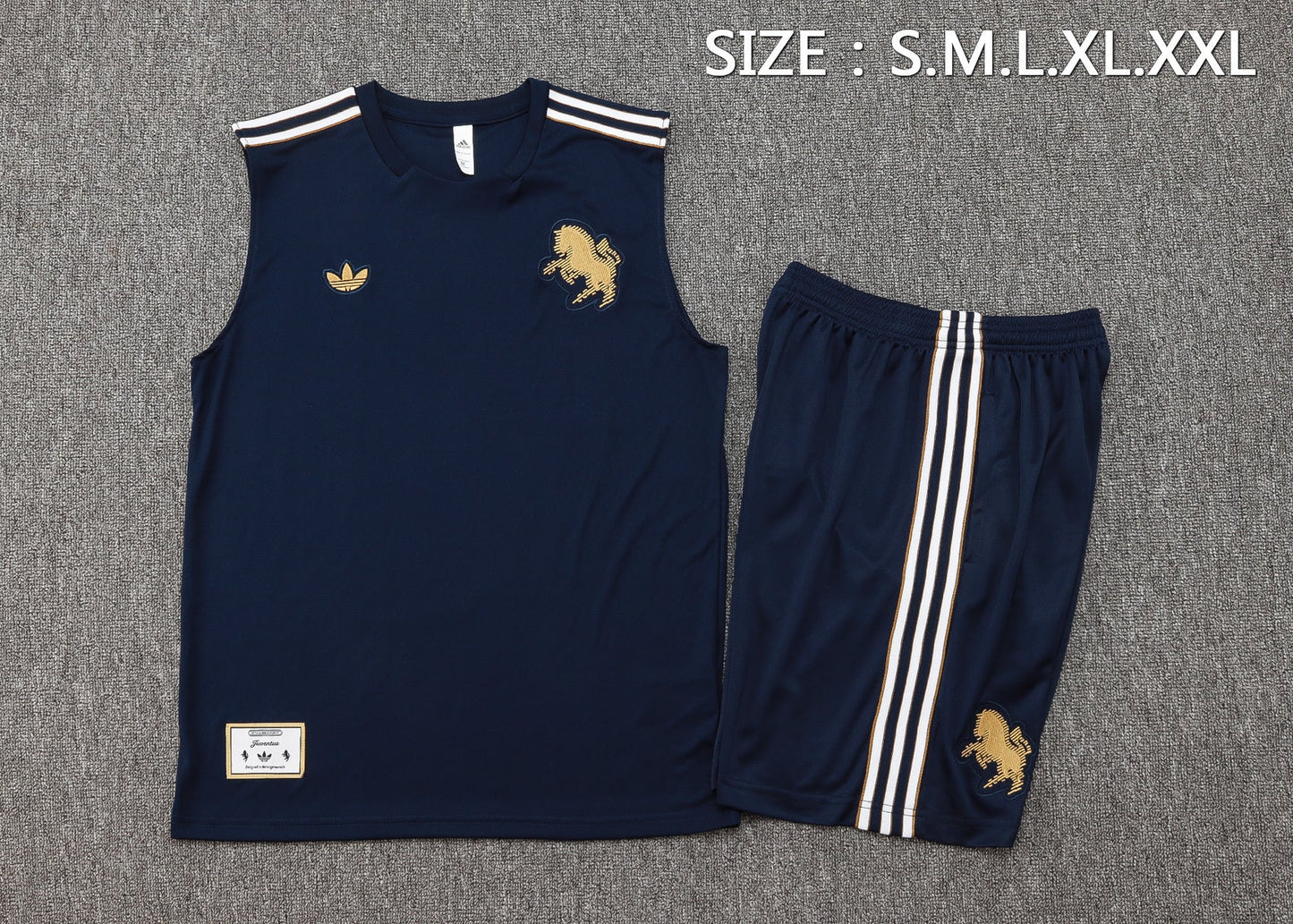 Juventus Sleeveless Training Kit - Retro Third