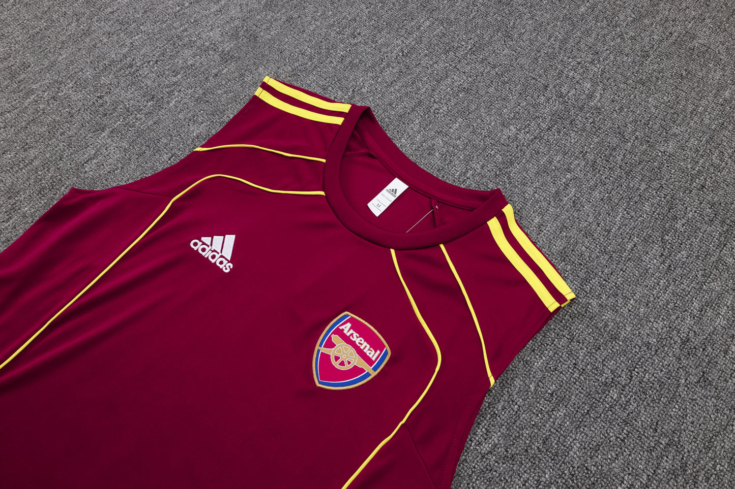 Arsenal Sleeveless Training Kit retro style red