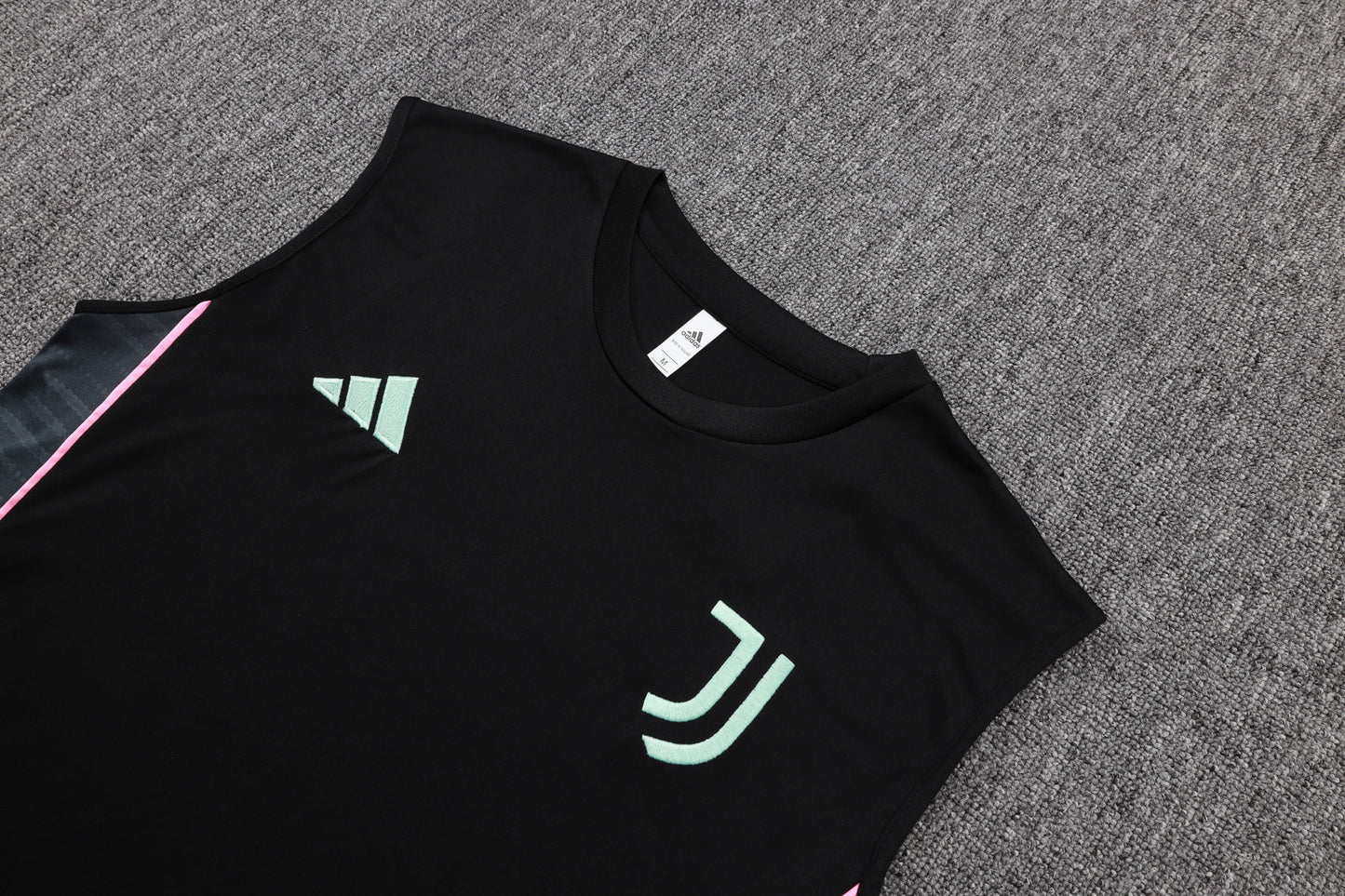Juventus Sleeveless Training Kit -  Black/Pastel