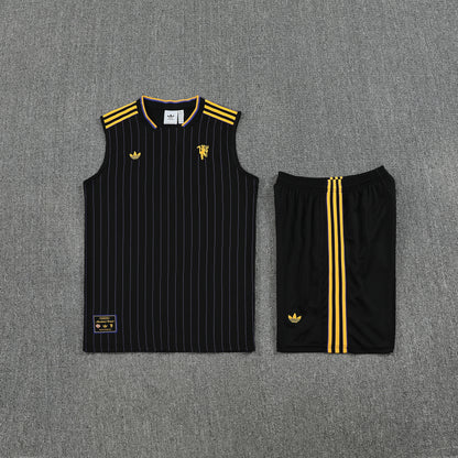 Manchester United  Sleeveless Training Kit