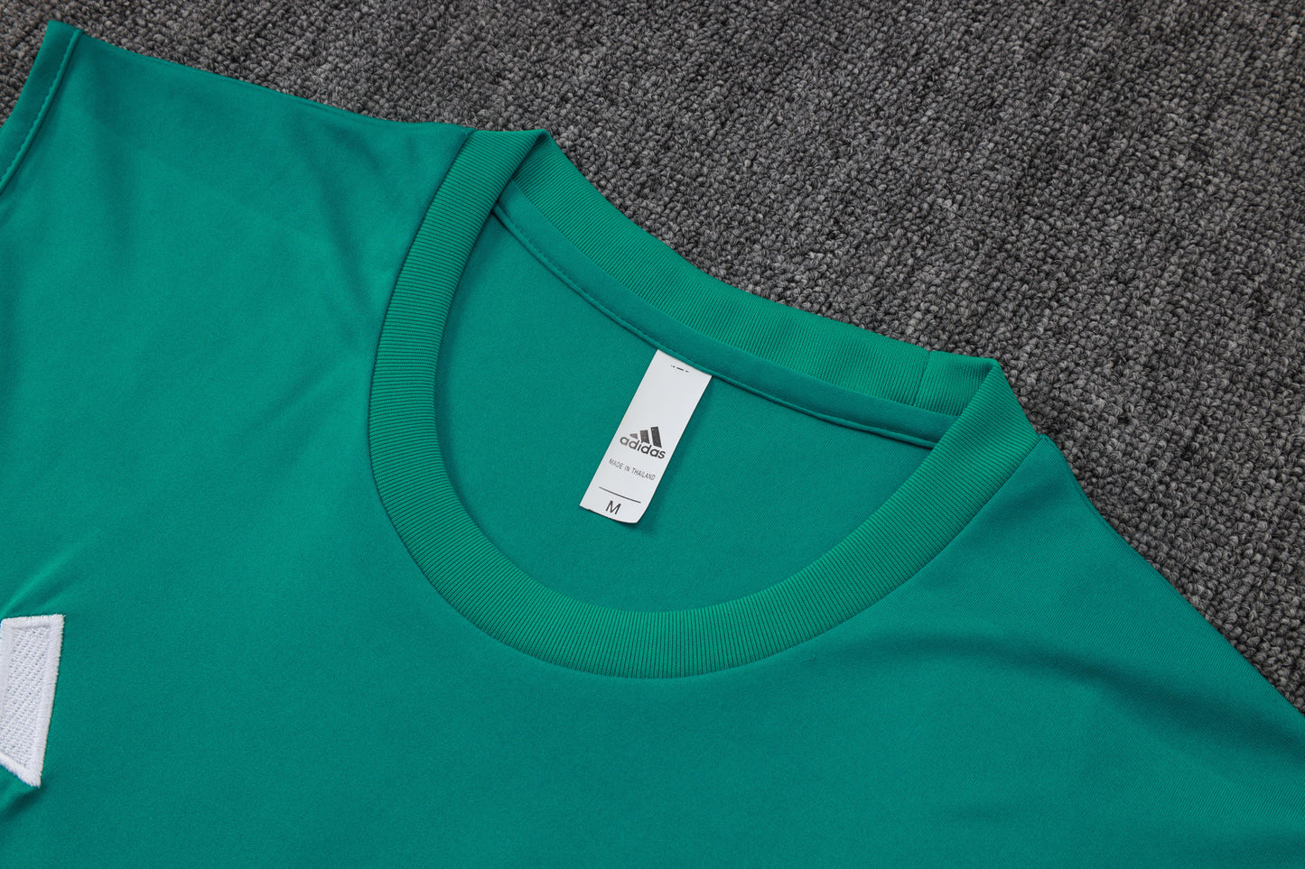 Liverpool Sleeveless Training Kit green