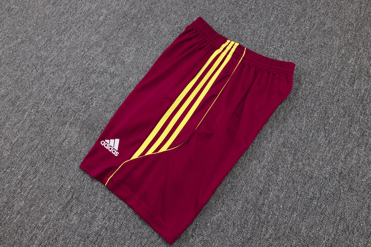 Arsenal Sleeveless Training Kit retro style red