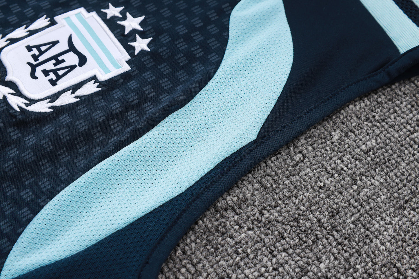 Argentina Sleeveless Training Kit  Bao Lian