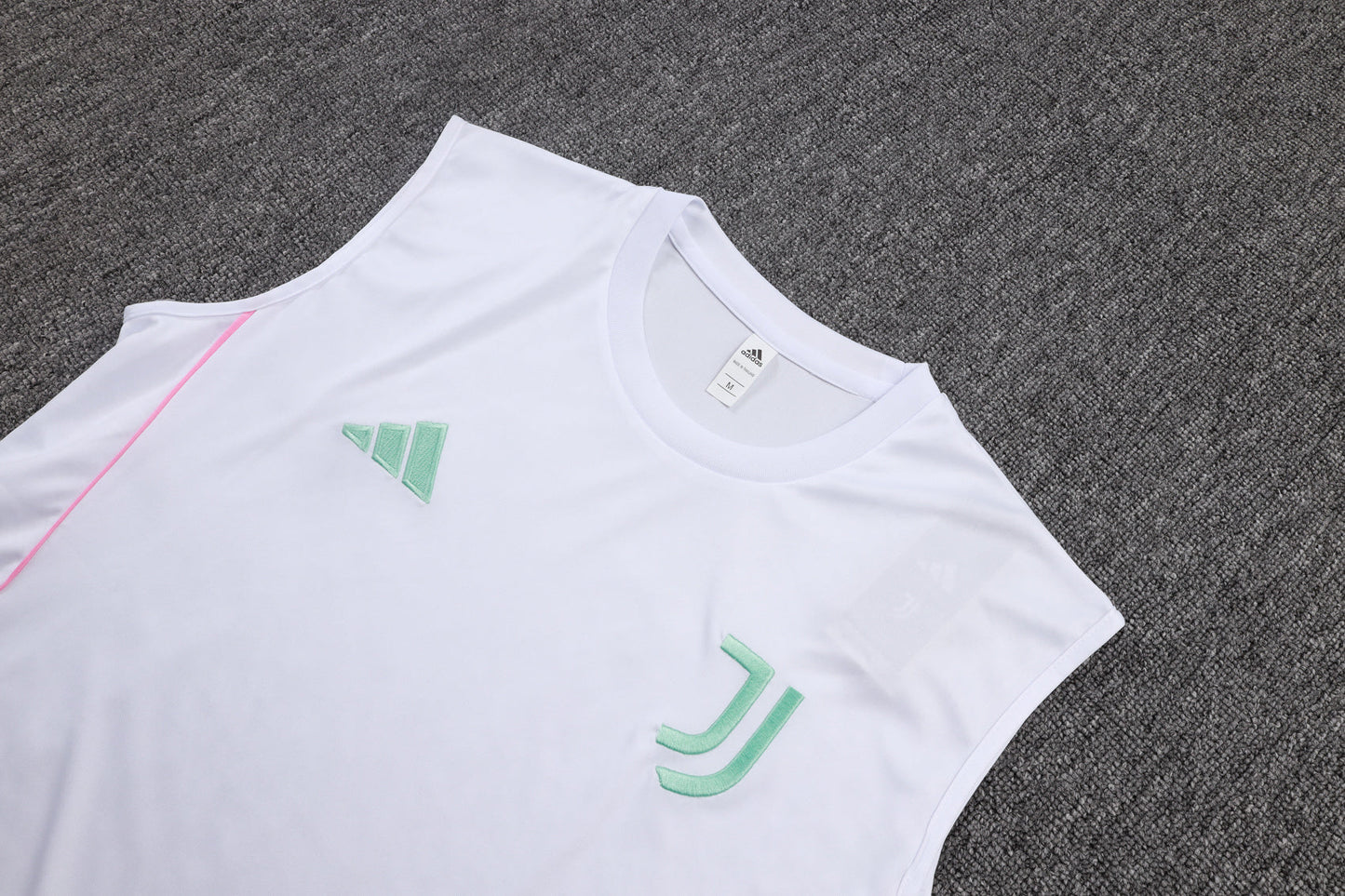 Juventus Sleeveless Training Kit -  White/Pastel