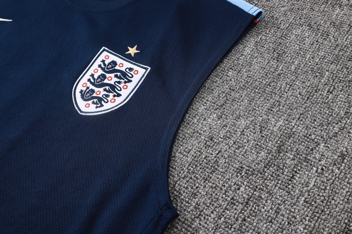 England 2627 Sleeveless Training Kit