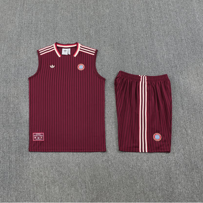 Bayern Sleeveless Training Kit burgundy