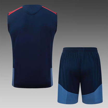 Bayern 2627 Sleeveless Training Kit