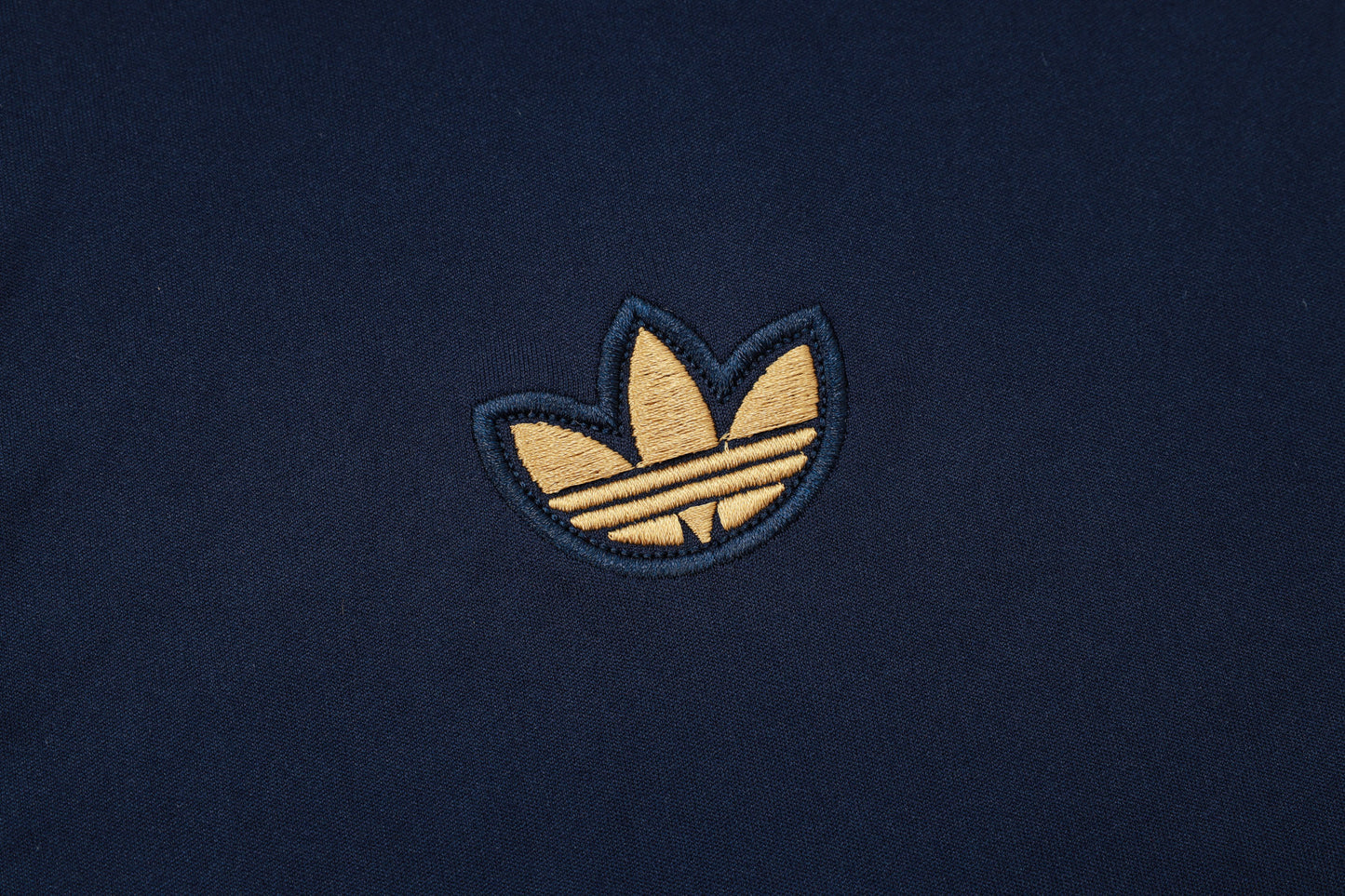 Juventus Sleeveless Training Kit - Retro Third